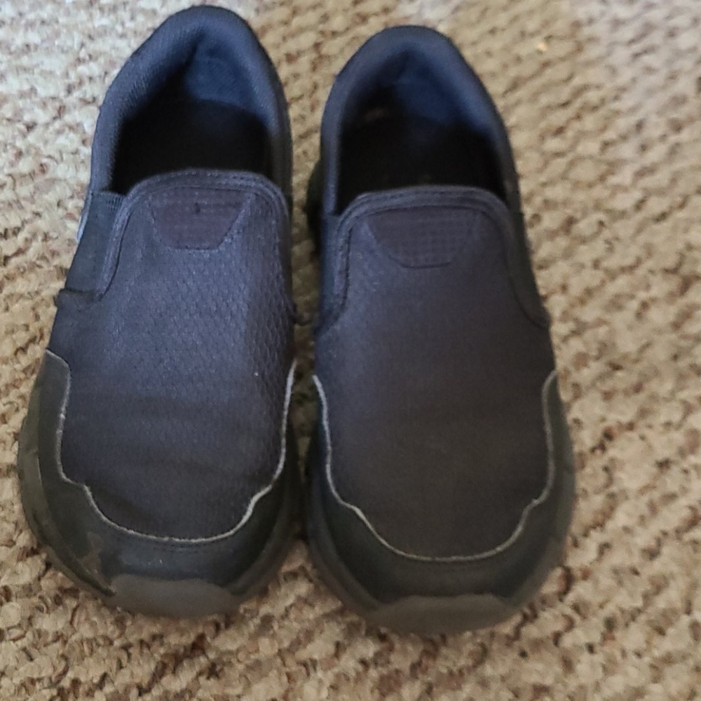Boys shoes